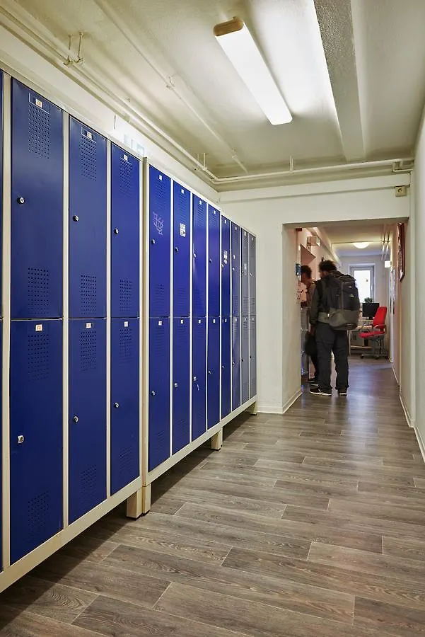 Pauli Hostel Hamburg-Harburg 0*,